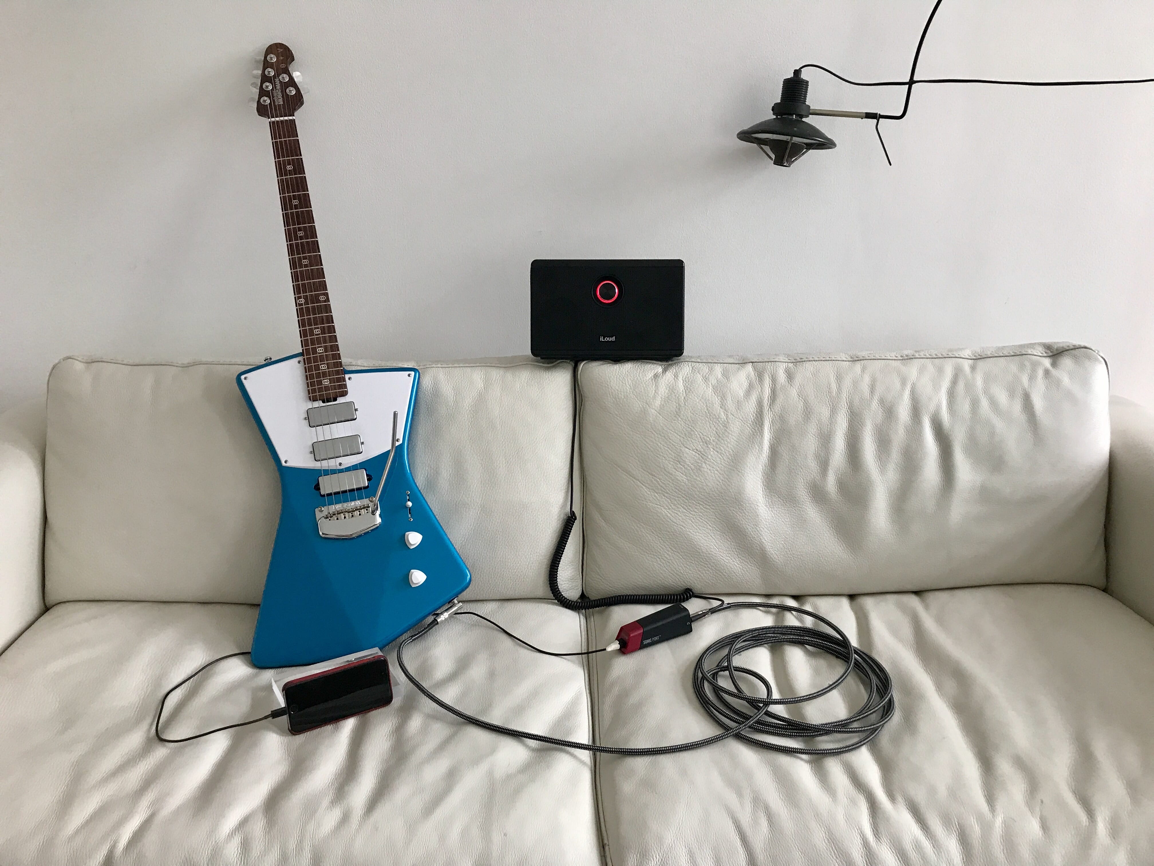 How to connect guitar to garageband macbook air